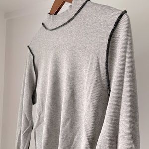 Forever 21 long sleeve knit top in gray and black, size 0x